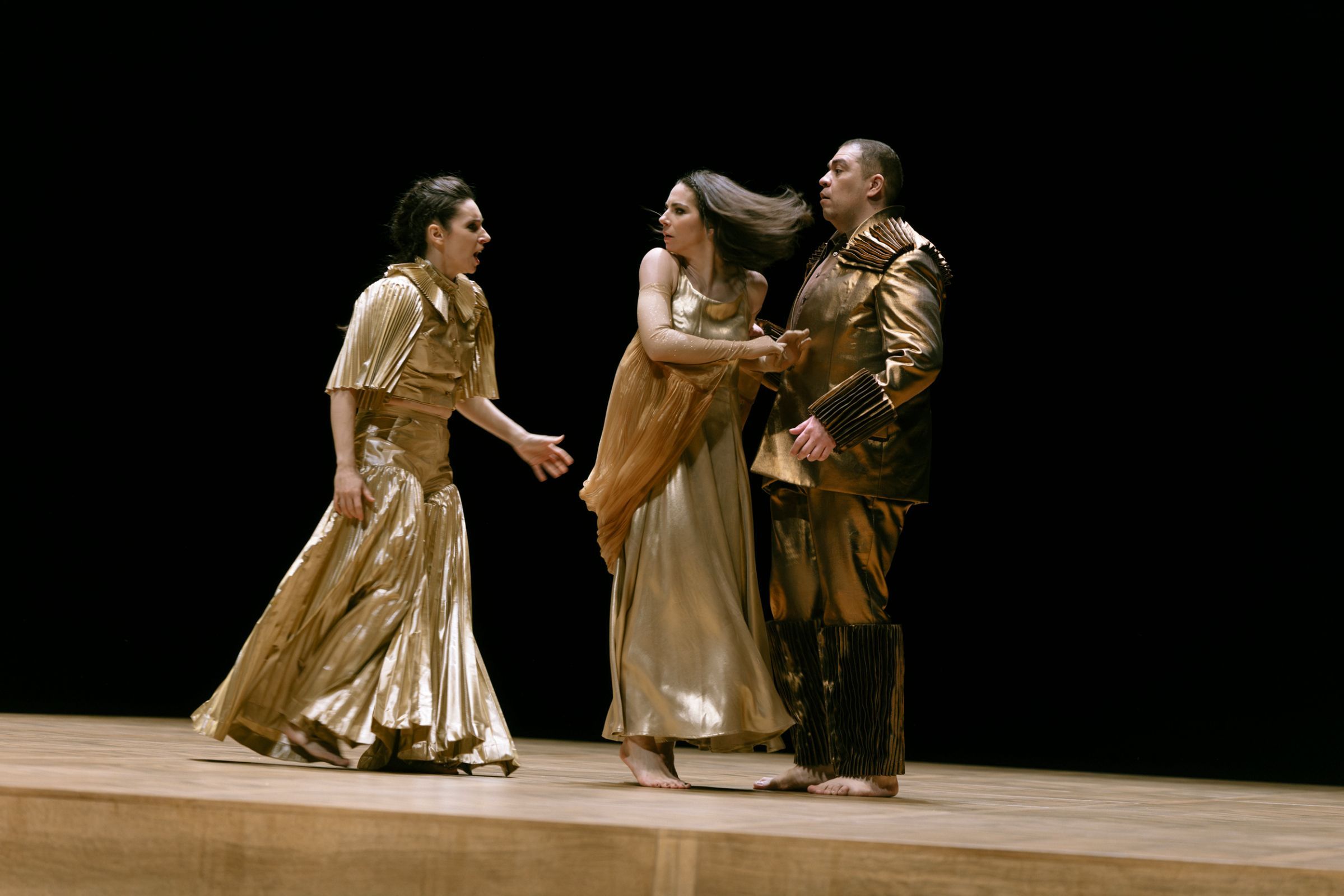 Cecilia Molinari (Annio), Hanna-Elisabeth Müller (Vitellia) and Matheus França (Publio) © Wiener Staatsoper | Marcella Ruiz Cruz