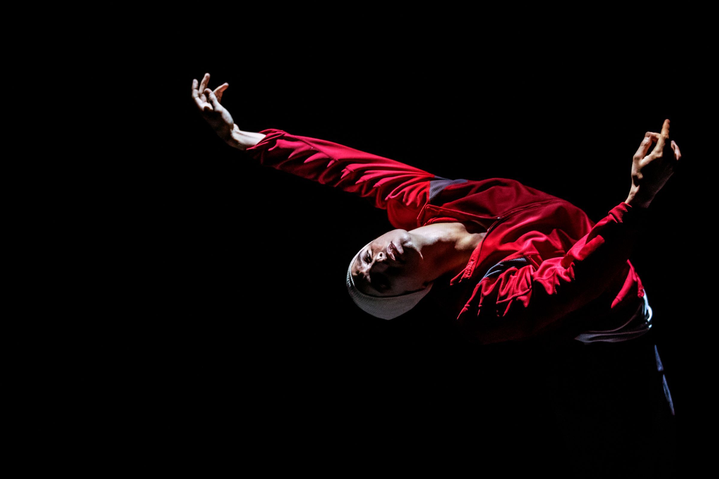 Daniel Proietto in Russell Maliphant’s <i>Afterlight</i> © Johan Persson