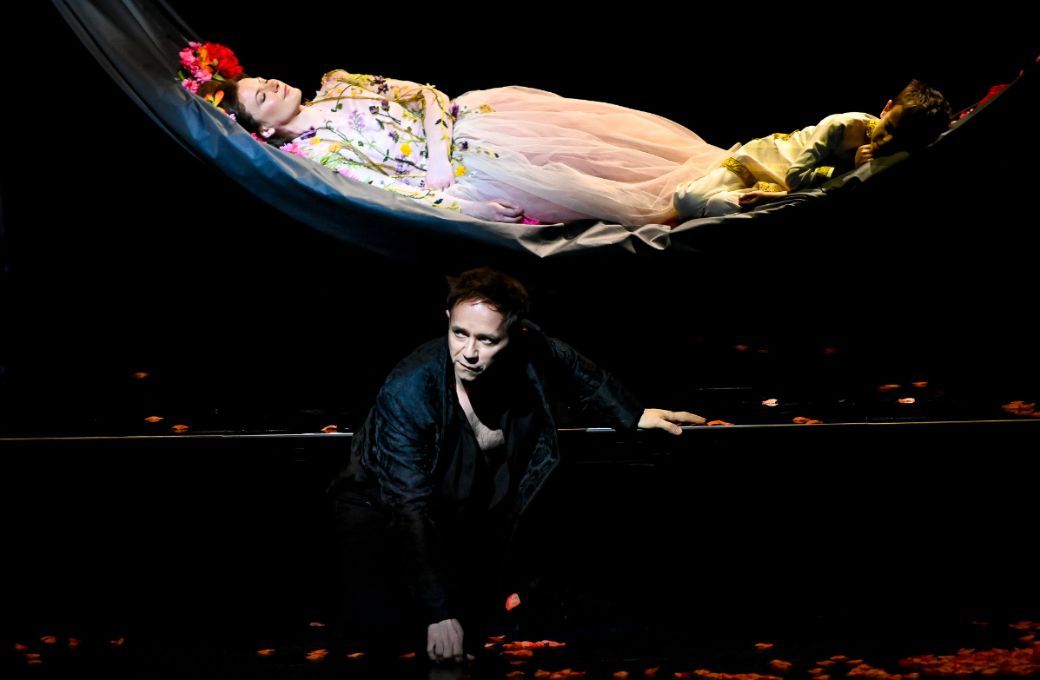 Liv Redpath (Tytania) y Iestyn Davies (Oberon) &copy; Claire Egan
