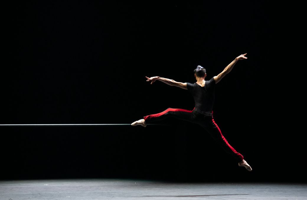 Lex Ishimoto in William Forsythe's <i>The Barre Project Blake Works II</i> © Christopher Duggan