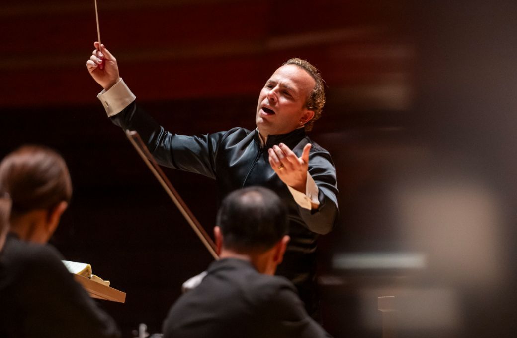 Yannick N&eacute;zet-S&eacute;guin conducts the Philadelphia Orchestra &copy; Allie Ippolito (2025)