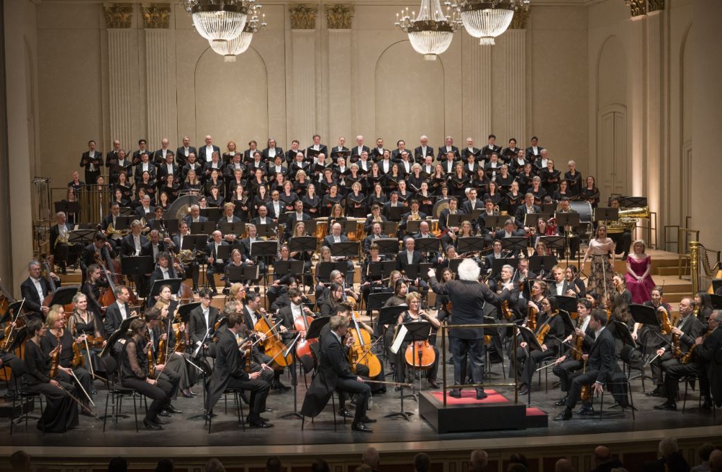 Sir Simon Rattle, Staatskapelle Berlin, Staatsopernchor, Christian Karg und Karen Cargill &copy; Peter Adamik