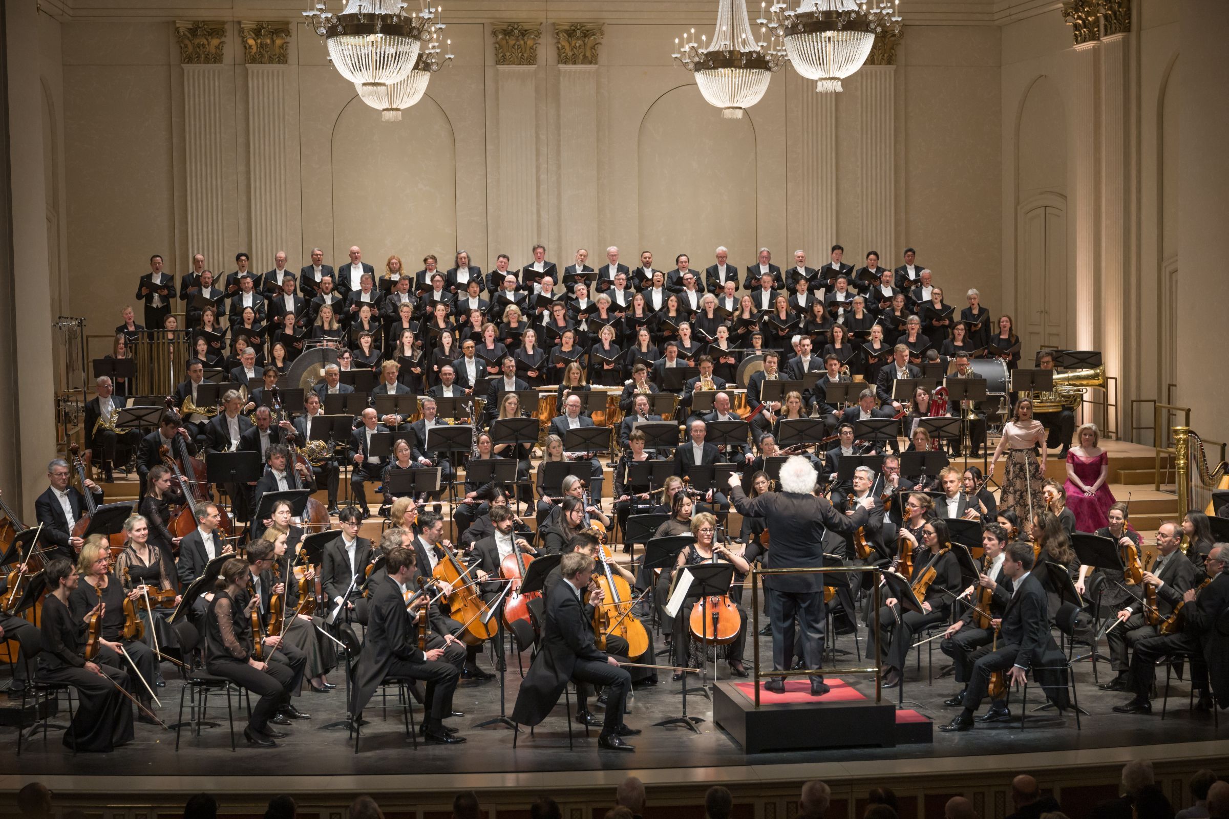 Sir Simon Rattle, Staatskapelle Berlin, Staatsopernchor, Christian Karg und Karen Cargill &copy; Peter Adamik