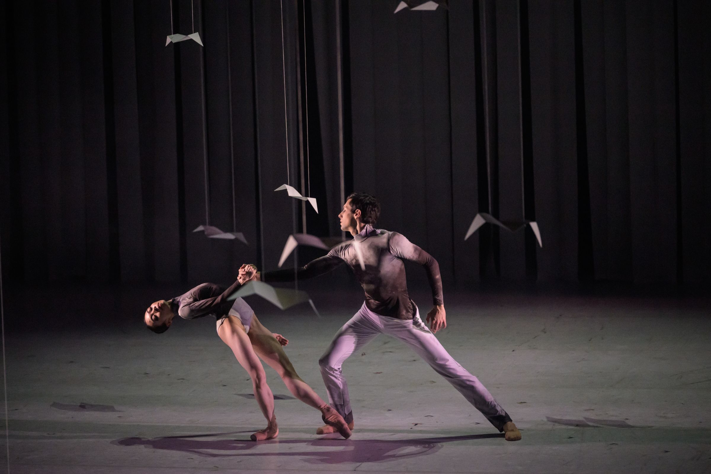 Natsuki Nishiyama and Danilo Lo Monaco in Robert Bondara's <i>4 Seasons</i> &copy; Serghei Gherciu