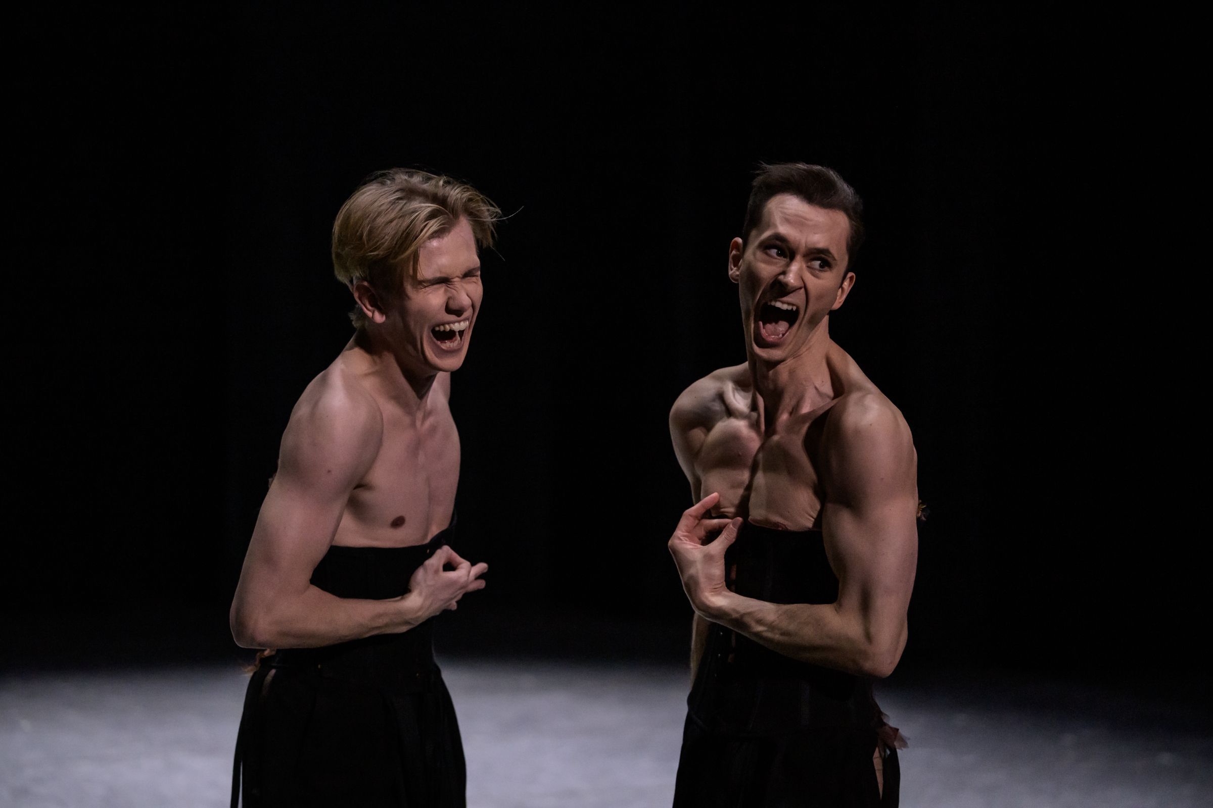 Ole Johannes Slåtterbrekk and Patrik Holeček in Marco Goecke's <i>Lovebirds</i> &copy; Serghei Gherciu