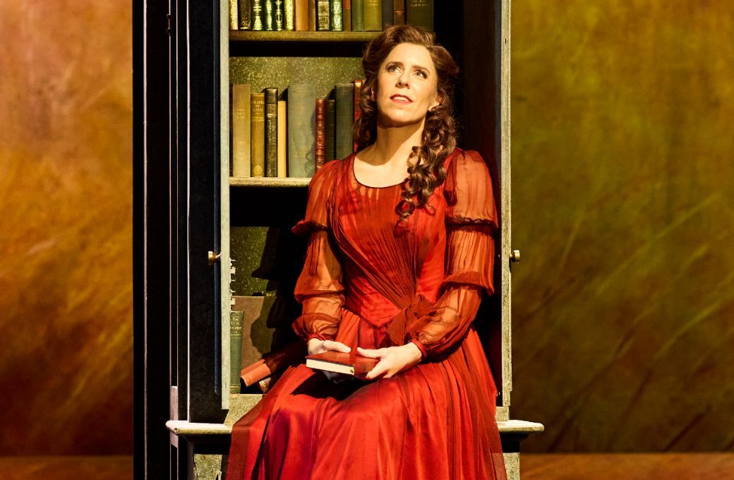 Lauren Fagan (Tatyana) &copy; Keith Saunders