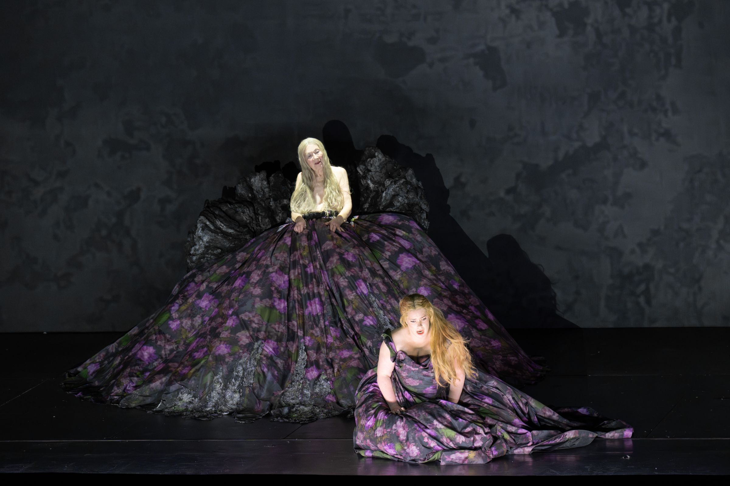 Illona Linthwaite (Old Erda) and Wiebke Lehmkuhl (Erda) &copy; RBO 2026 | Monika Rittershaus