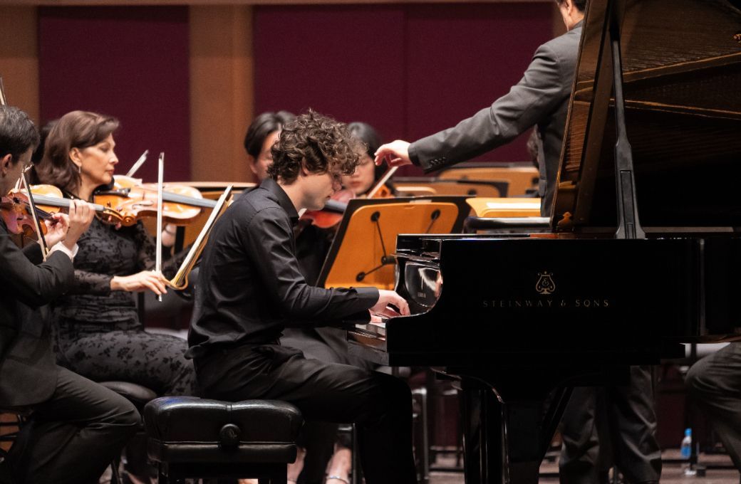 Roman Blagojevic and the Thailand Philharmonic &copy; Ruey Loon Ung
