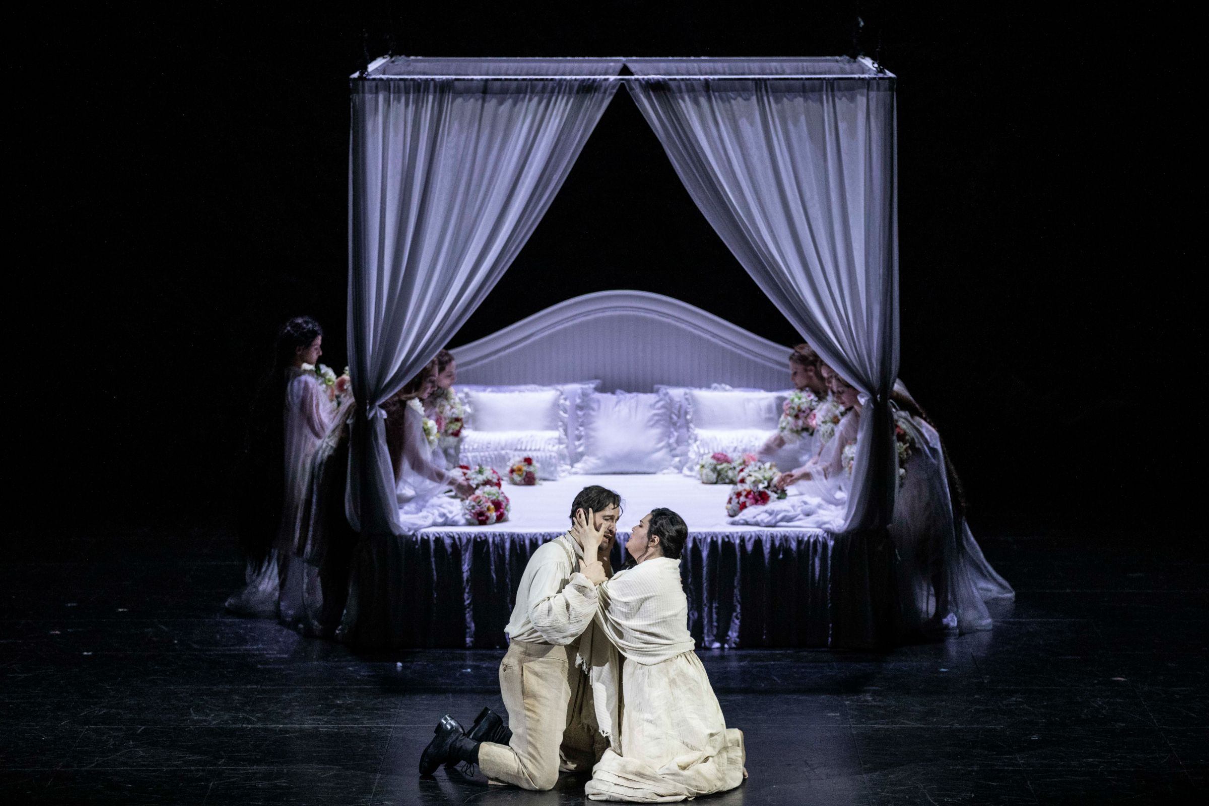 <i>Manon Lescaut</i> à l'Opéra de Lyon &copy; Jean-Louis Fernandez