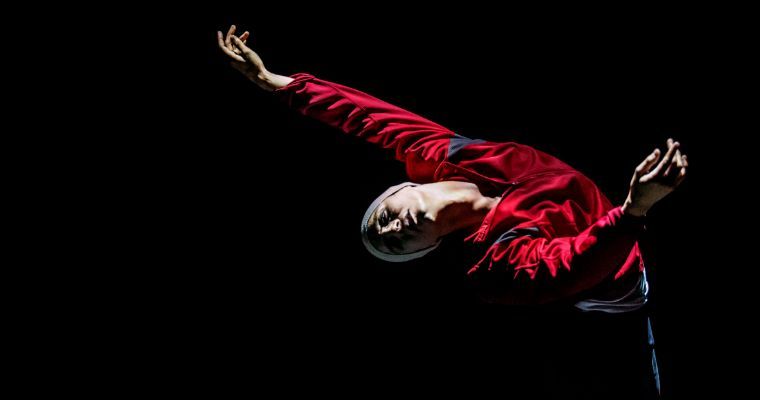 Daniel Proietto in Russell Maliphant’s <i>Afterlight</i> © Johan Persson
