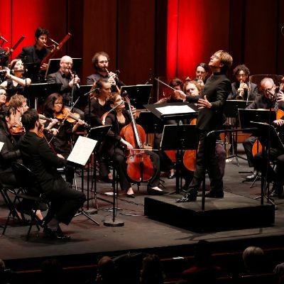 &copy; Caroline Doutre