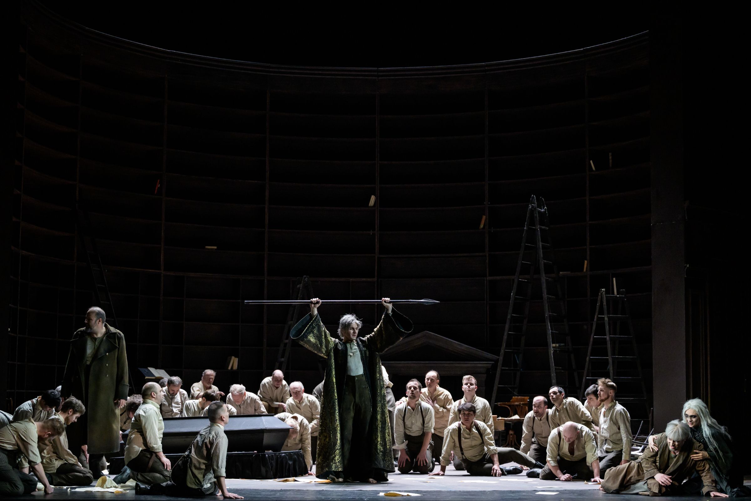 Timo Riihonen (Gurnemanz), Matthew Newlin (Parsifal), Ester Pavlů (Kundry), Jiří Hájek (Amfortas) &copy; Serghei Gherciu