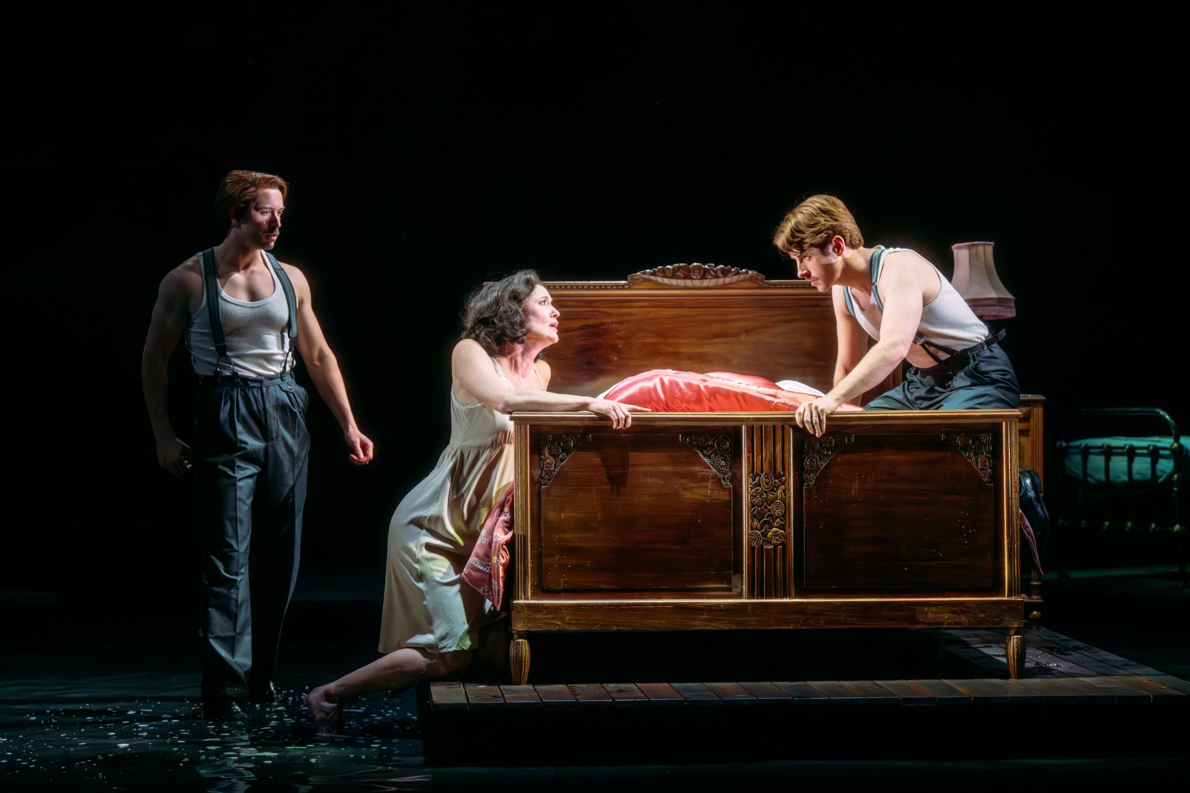 Elgan Llŷr Thomas (Peter Quint) and Isabelle Peters (Governess) &copy; RBO | Mihaela Bodlovic