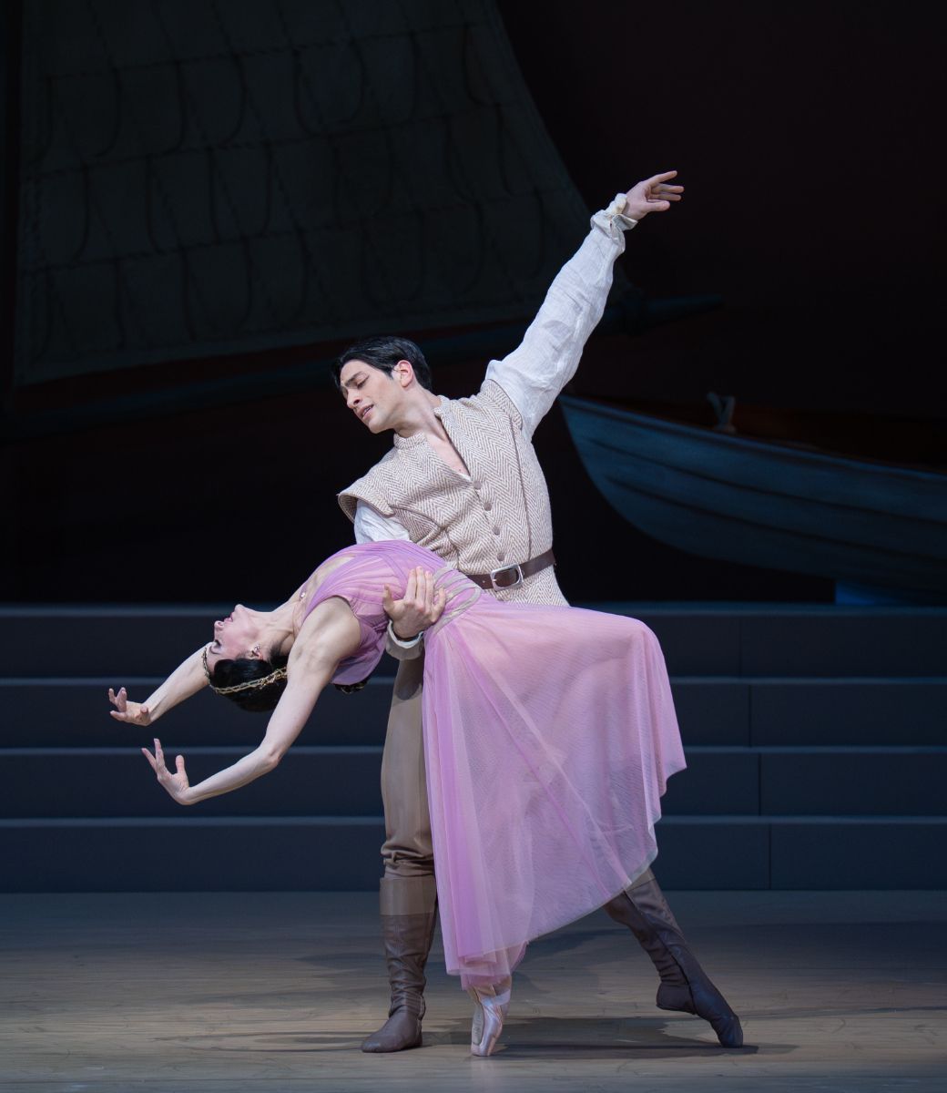 Anna Tsygankova and Giorgi Potskhishvili in Dutch National Ballet's <i>La Bayadère</i> © Altin Kaftira