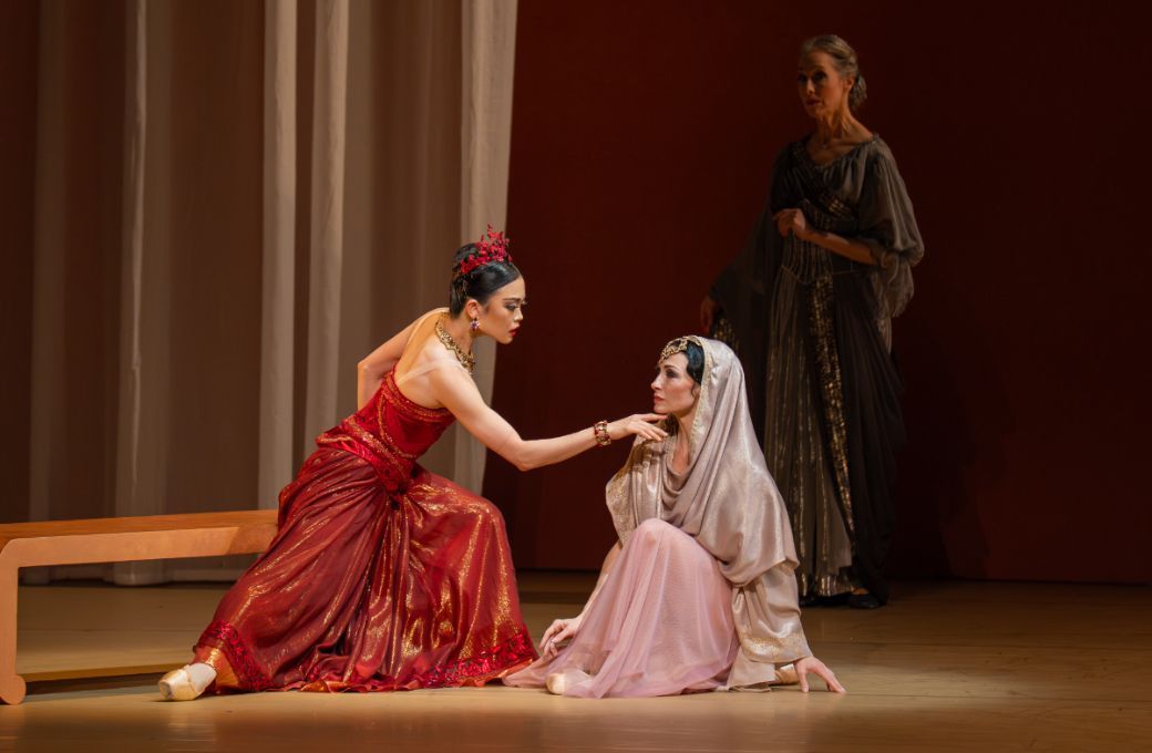 Anna Tsygankova and Riho Sakamoto in Dutch National Ballet's <i>La Bayadère</i> © Altin Kaftira