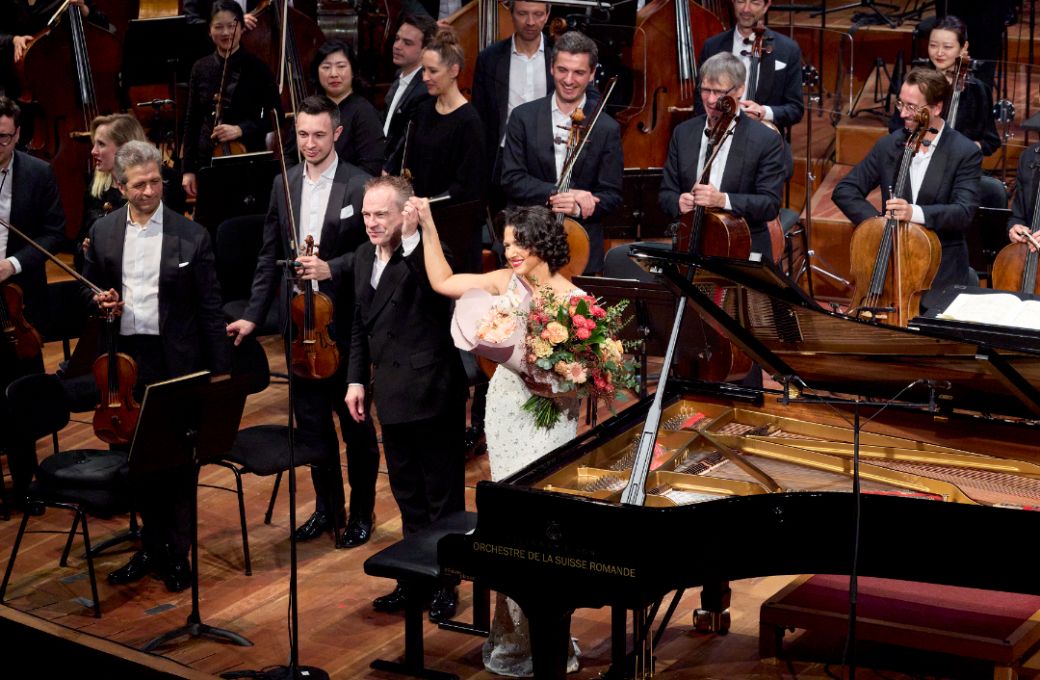 Jonathan Nott, Khatia Buniatishvili and the Orchestre de la Suissa Romande &copy; Magali Dougados