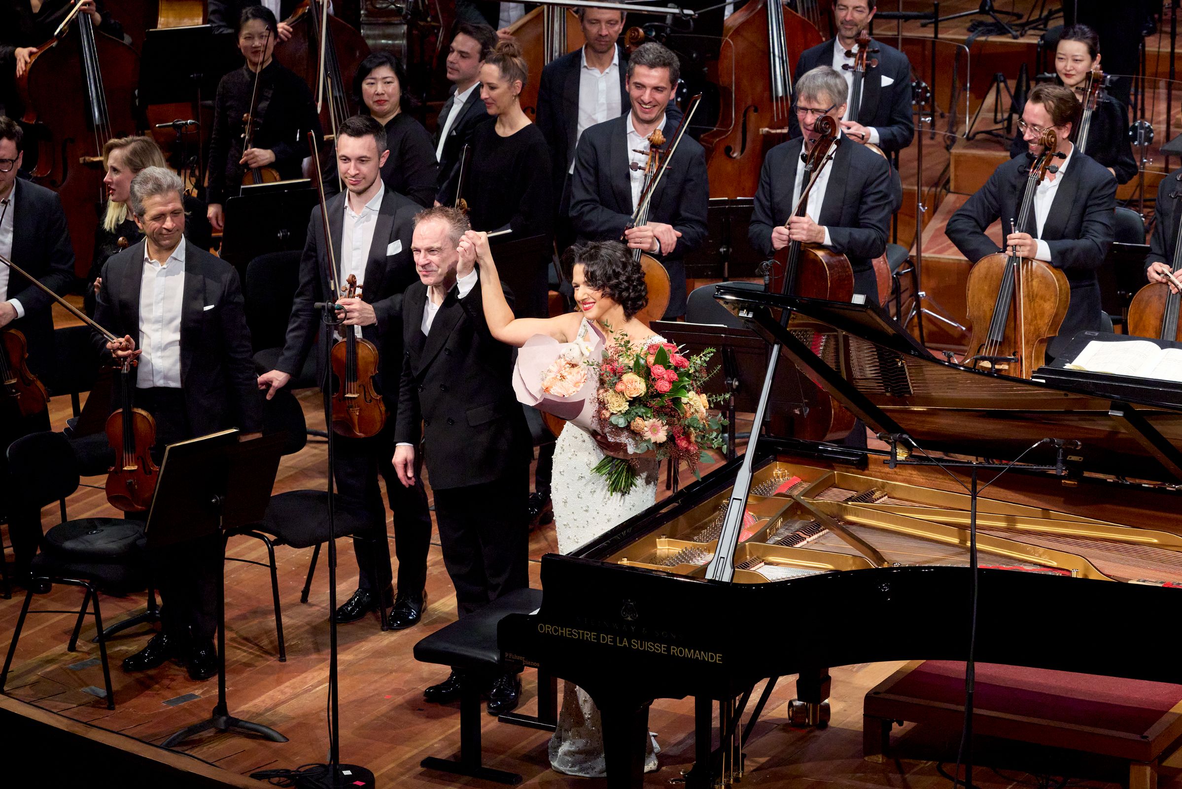 Jonathan Nott, Khatia Buniatishvili and the Orchestre de la Suissa Romande &copy; Magali Dougados