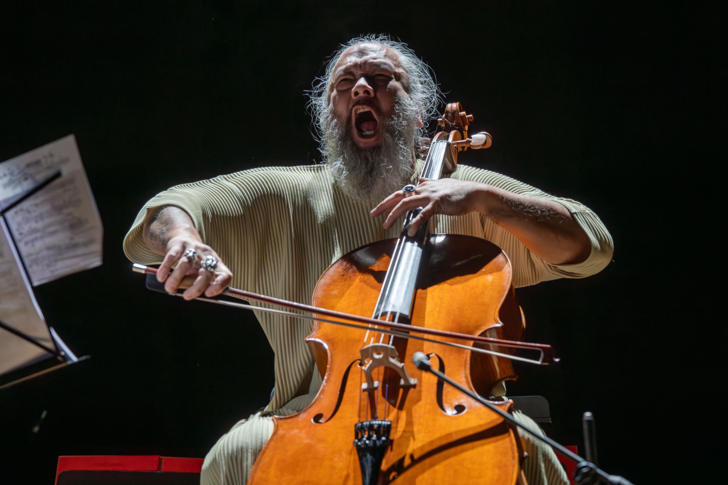 Éric-Maria Couturier dans <i>Secousse-Action</i> &copy; Anne-Élise Grosbois