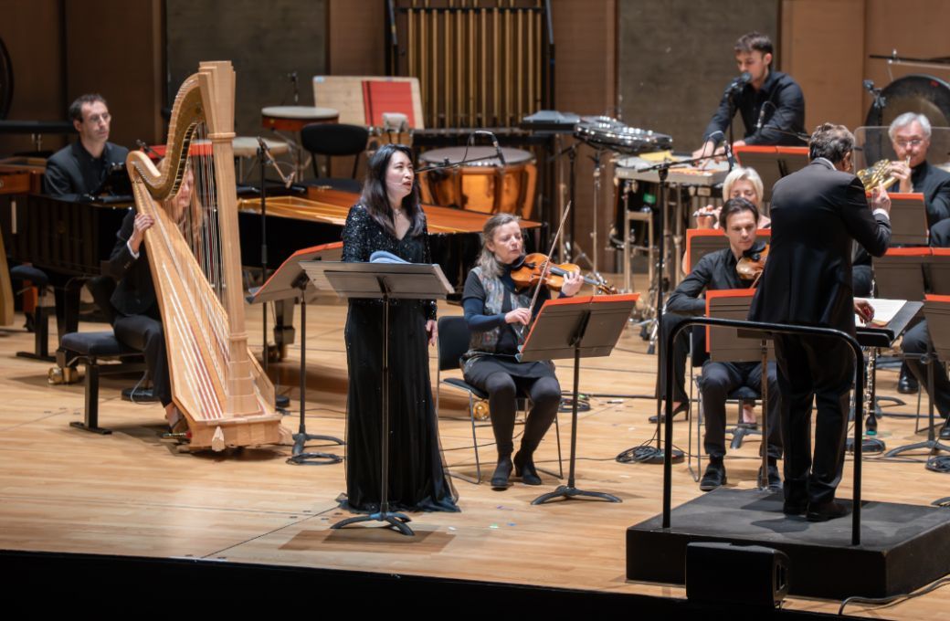 Yeree Suh et l'Ensemble intercontemporain dans <i>Etymo</i> &copy; Anne-&Eacute;lise Grosbois