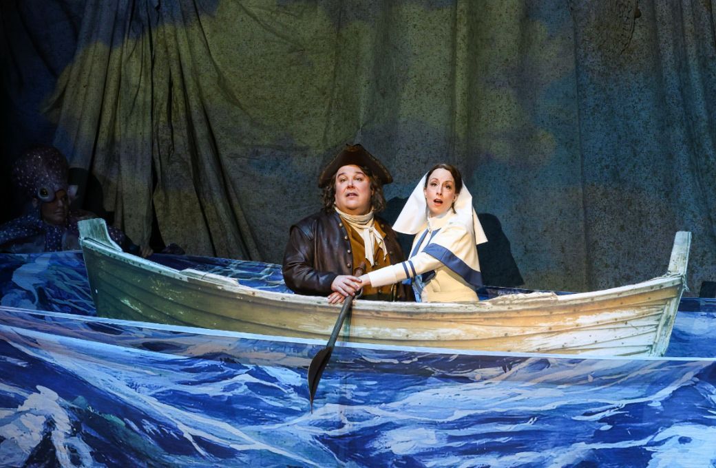Timothy Fallon (Frederic) und Johanna Arrouas (Ruth) &copy; Barbara P&aacute;lffy | Volksoper Wien