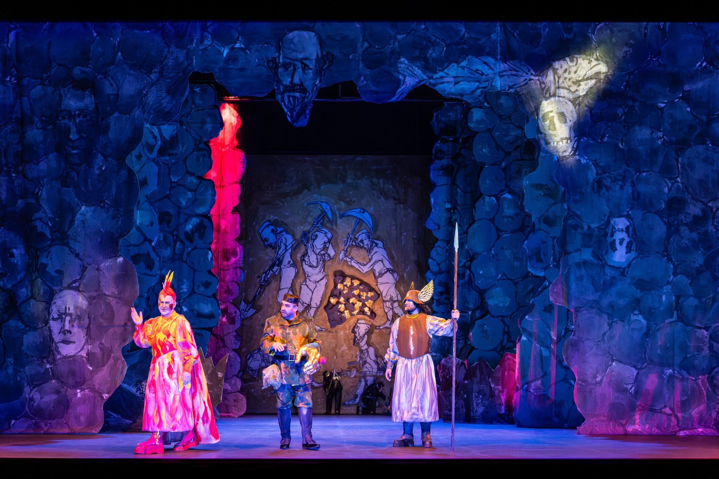 John Heuzenroeder (Loge), Boaz Daniel (Alberich) und David Steffens (Wotan) &copy; Christina Iberl