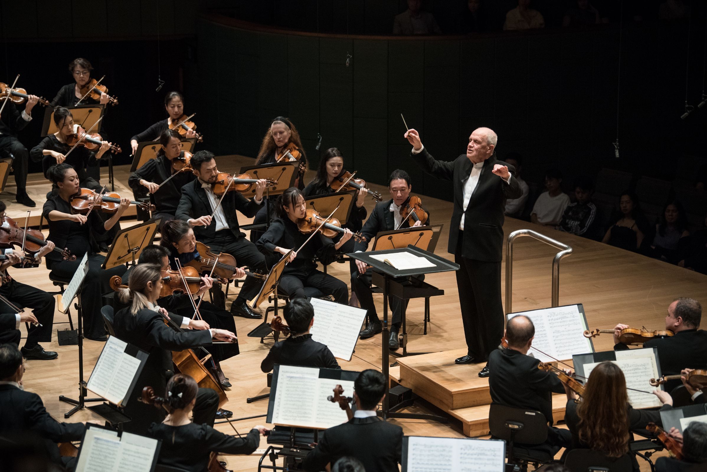 Hans Graf conducts in Singapore &copy; Jack Yam | Singapore Symphony Orchestra