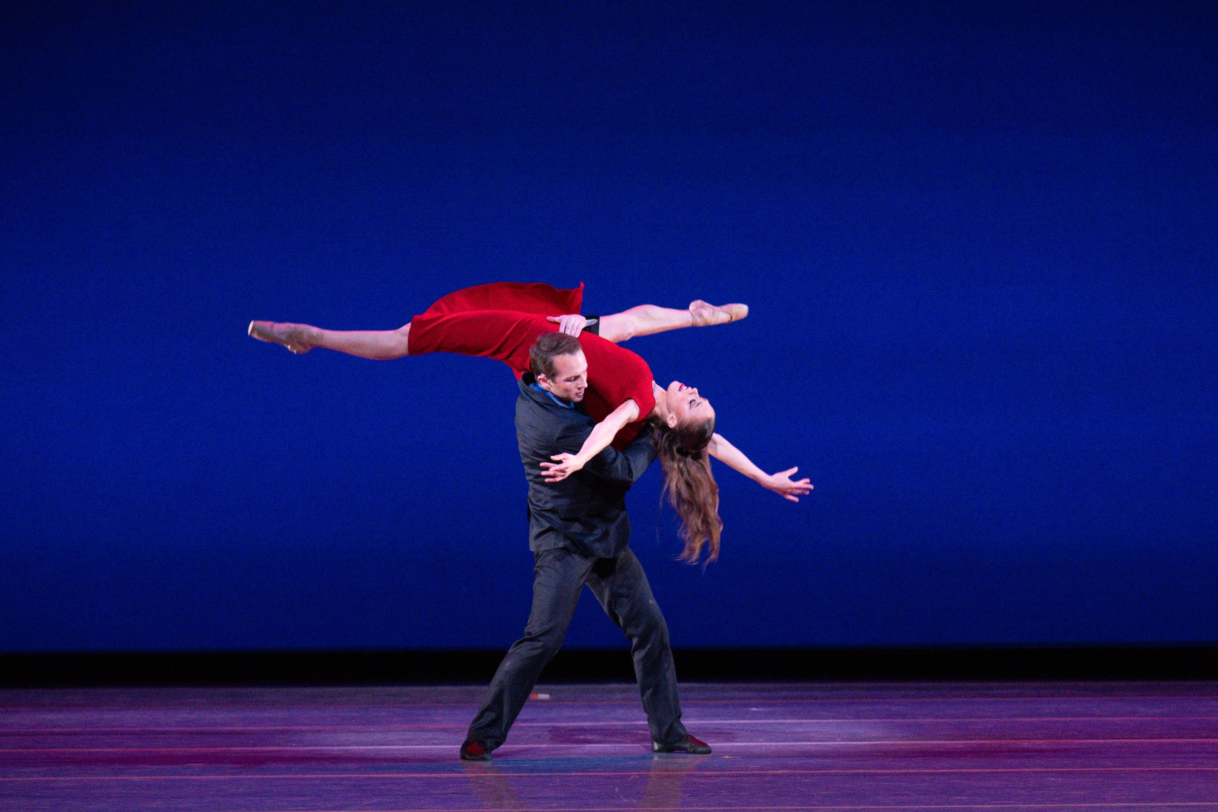 Brooke Gilliam and Carraig New in Yuri Possokhov’s <i>Nighthawks</i> &copy; Shoccara Marcus