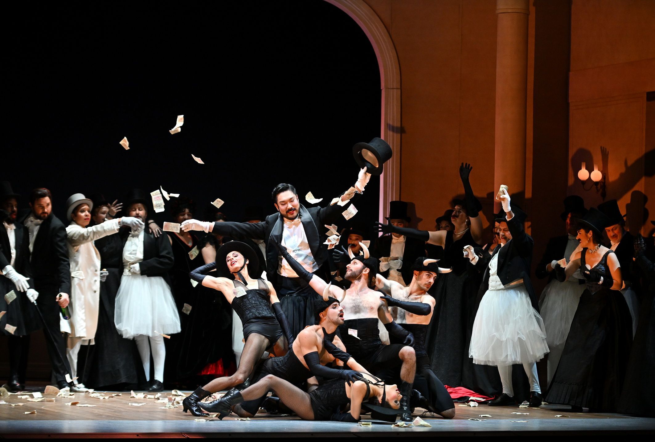 <i>La Traviata</i> à l'Opéra de Montpellier &copy; Marc Ginot - OONM
