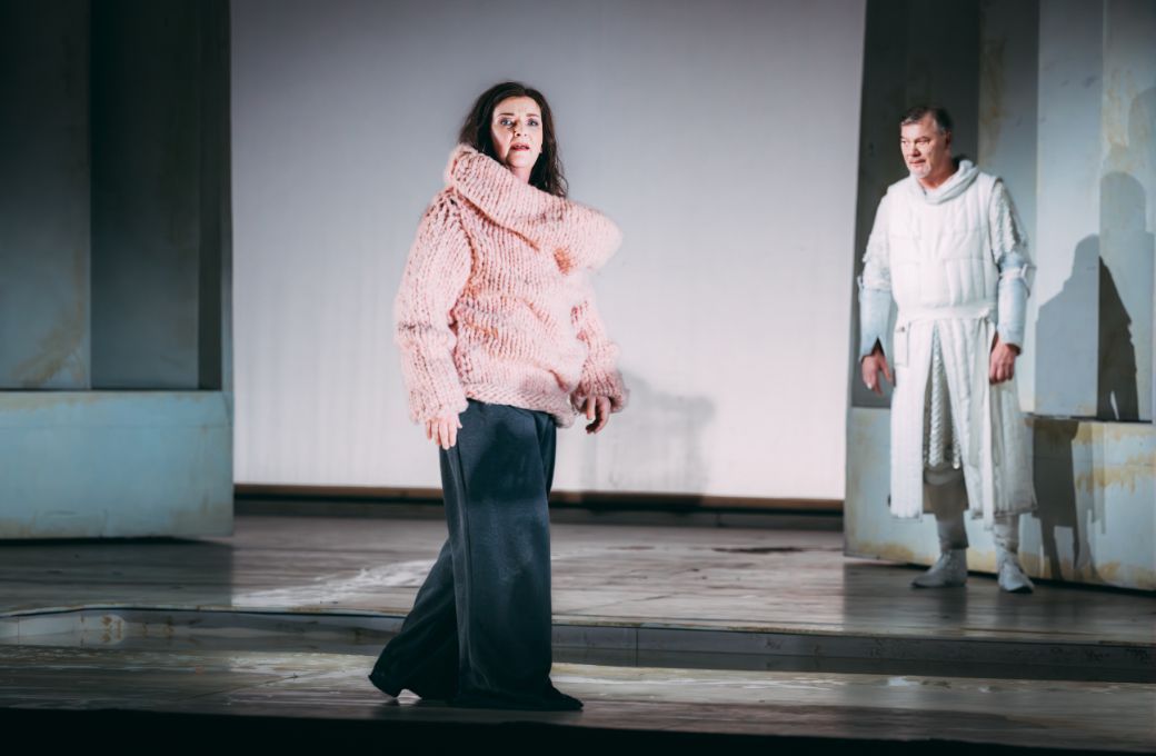 Ricarda Merbeth (Kundry) and Ren&eacute; Pape (Gurnemanz) &copy; Xiomara Bender