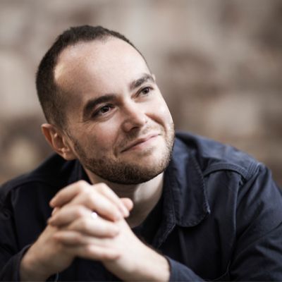 &copy; Benjamin Ealovega