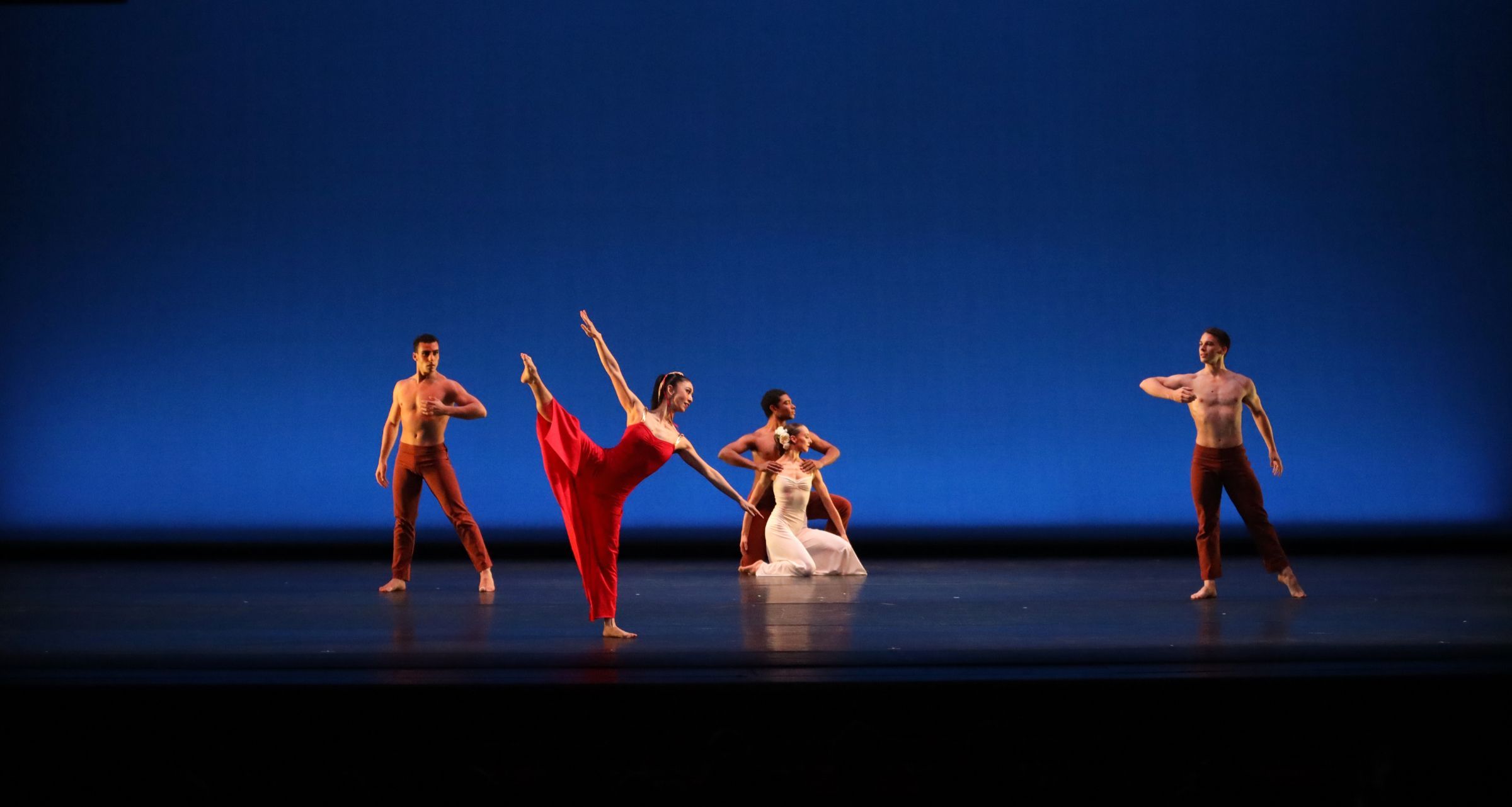 Martha Graham Dance Company in <i>Diversion of Angels</i> &copy; Melissa Sherwood