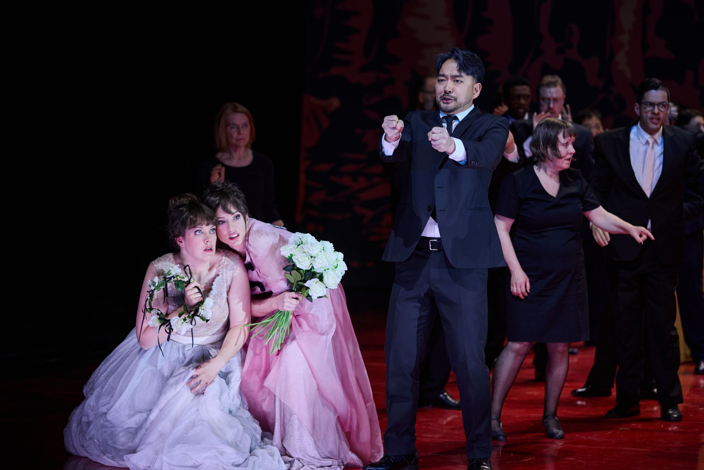 Julia Grüter (Agathe), Veronika Loy (Ännchen) und Wonyong Kang (Kuno) &copy; Ludwig Olah