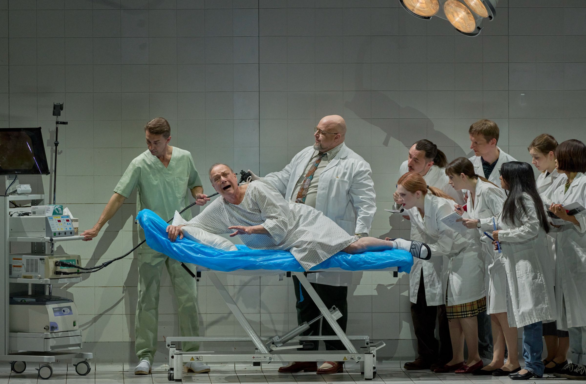 Johannes Martin Kränzle (Wozzeck) und Dmitry Belosselskiy (Doktor) &copy; Wiener Staatsoper | Michael Pöhn