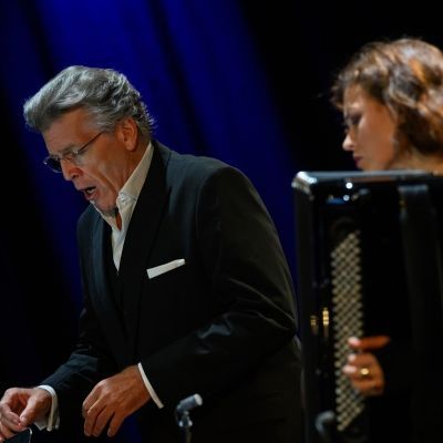 &copy; Lauren Pasche