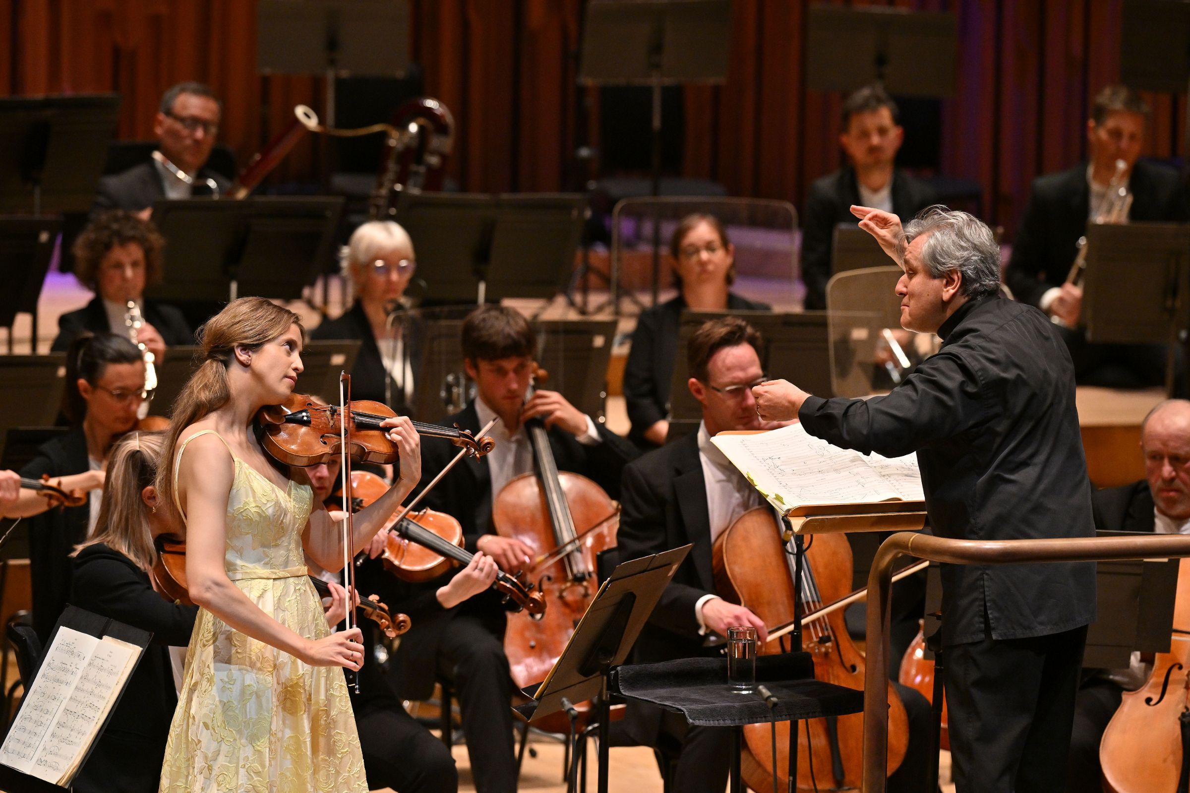 Vilde Frang, Sir Antonio Pappano and the London Symphony Orchestra © LSO | Mark Allan