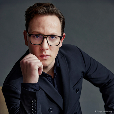 &copy; Gregor Hohenberg