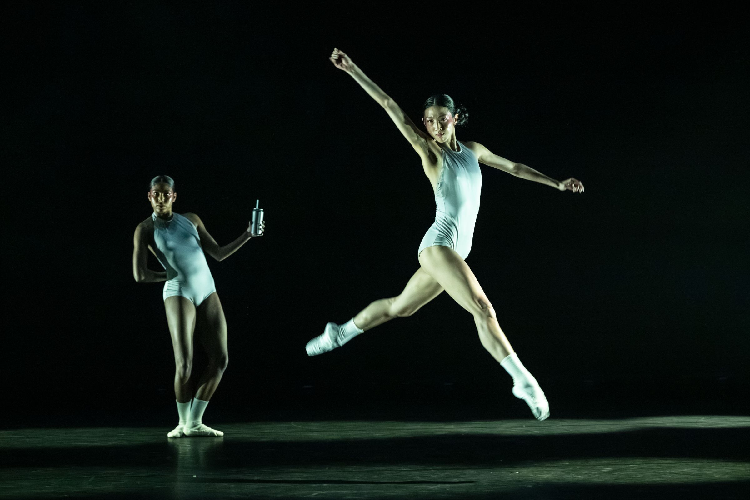 Tene Ward and Agnes Su in <i>Gush</i> © 2026 Foteini Christofilopoulou