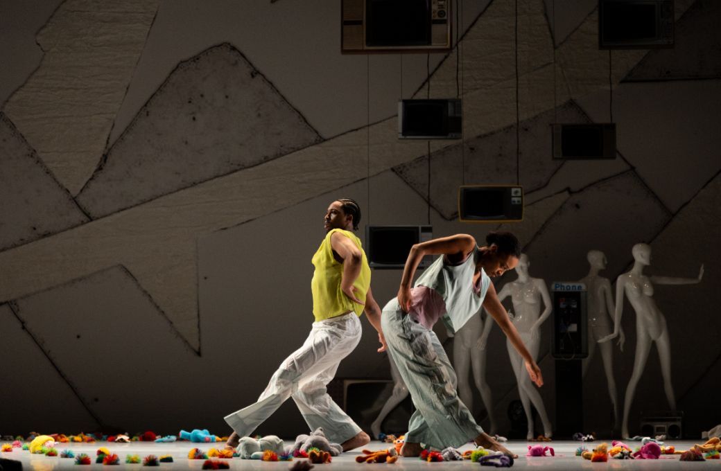 Alysia Johnson and Destin Morisset in Kyle Abraham's <i>Cassette Vol. 1</i> &copy; Alexander Diaz