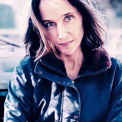&copy; Mat Hennek