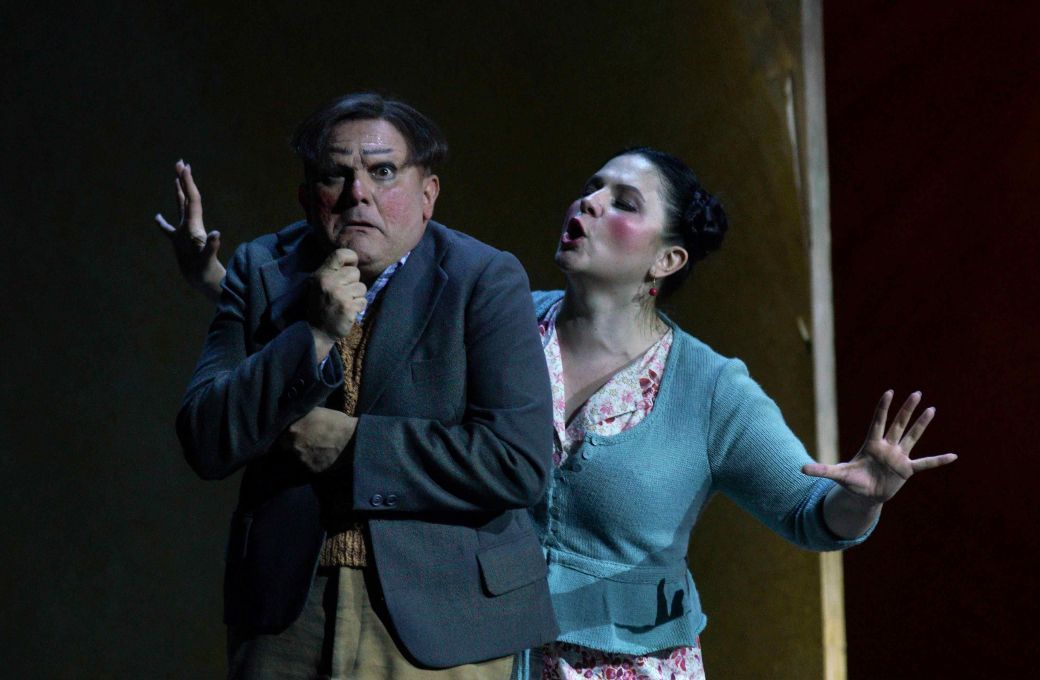 Mois&eacute;s Mar&iacute;n (Va&scaron;ek) y Natalia Tanasii (Mařenka) &copy; Javier del Real | Teatro Real
