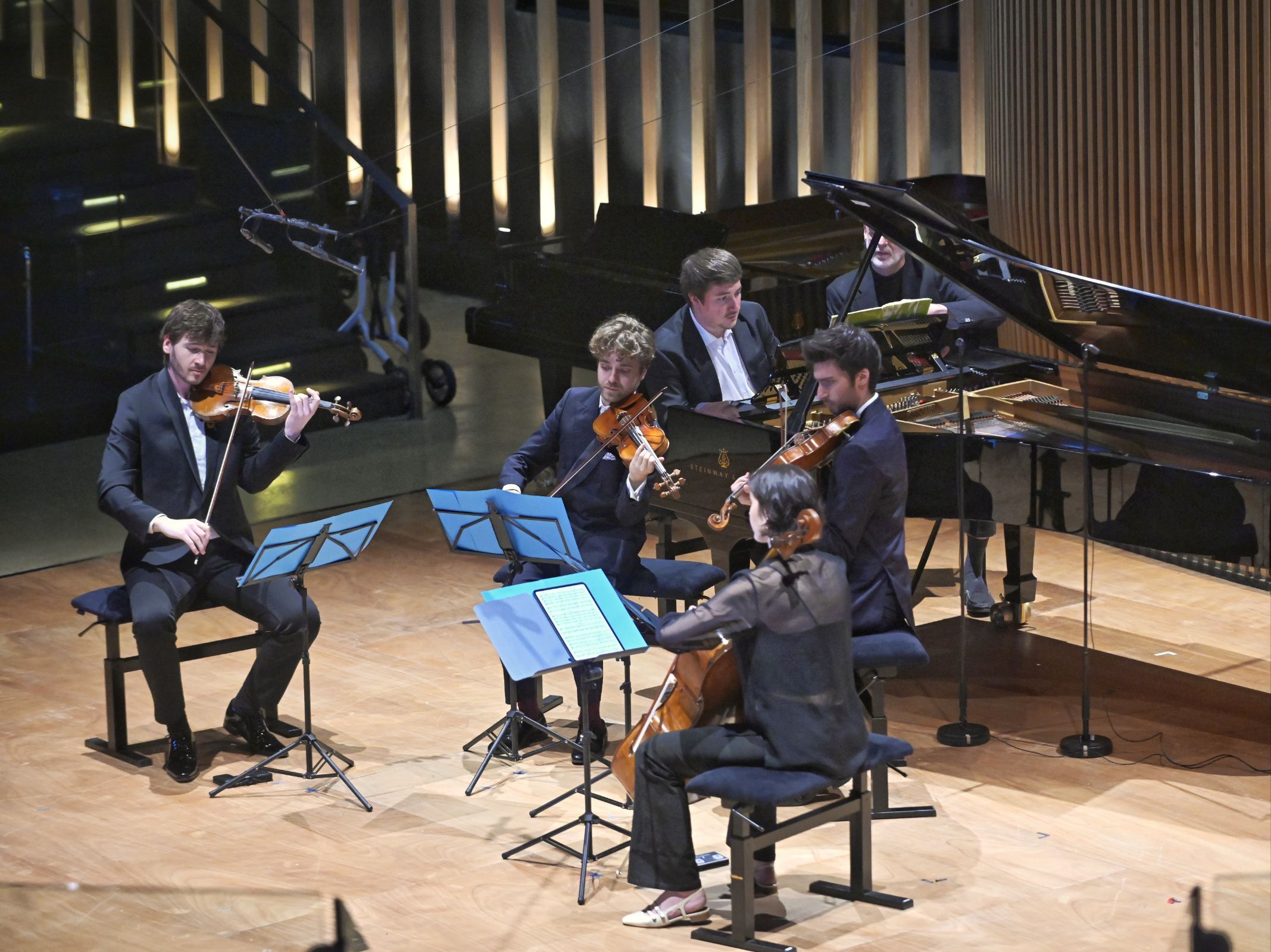 Vassily Chmykov, Emmanuel Coppey, Paul Zientara, Caroline Sypniewski et Philippe Hattat (au piano) © Yannick Coupannec