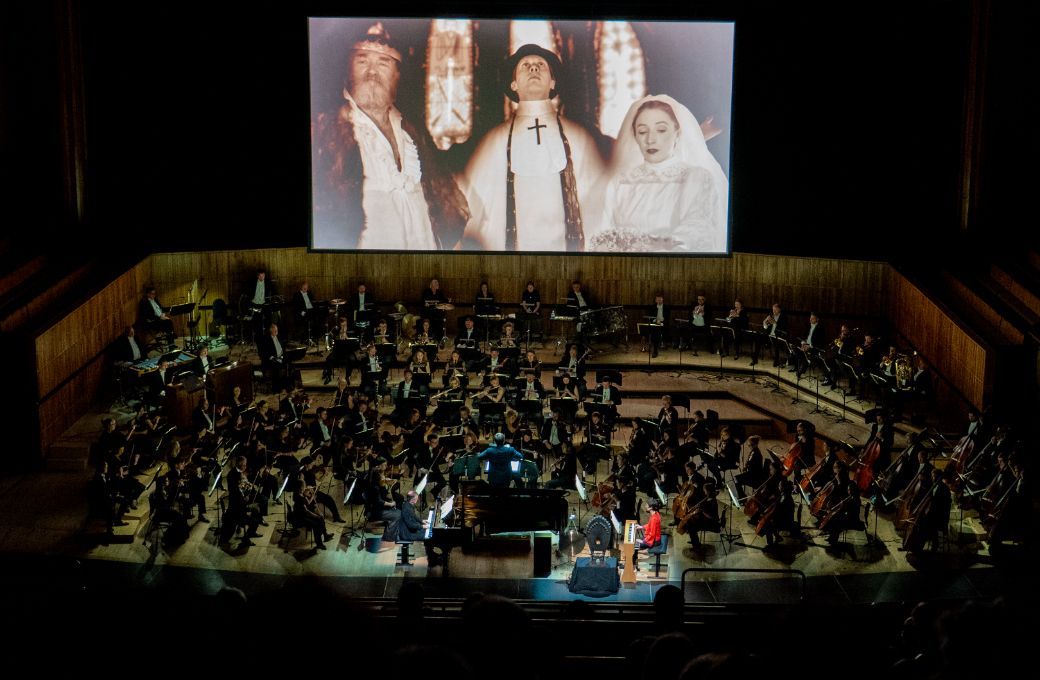 The Royal Philharmonic Orchestra play <i>Turangalîla</i> © Pete Woodhead