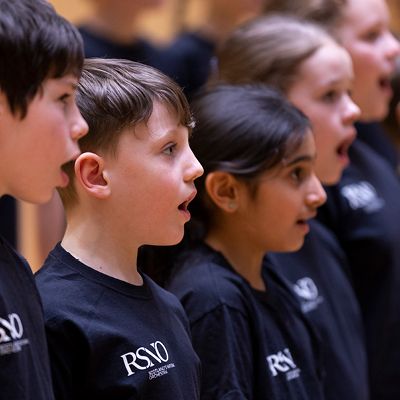 &copy; Martin Shields