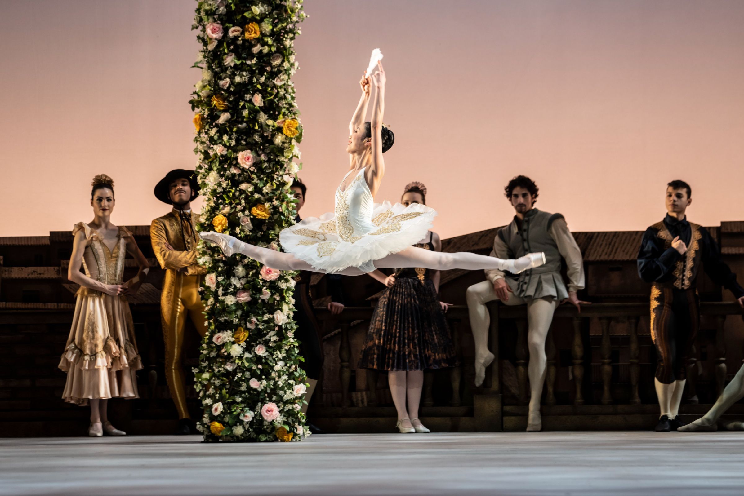 Momoko Hirata as Kitri in Carlos Acosta's <i>Don Quixote</i> with Birmingham Royal Ballet &copy; Johan Persson