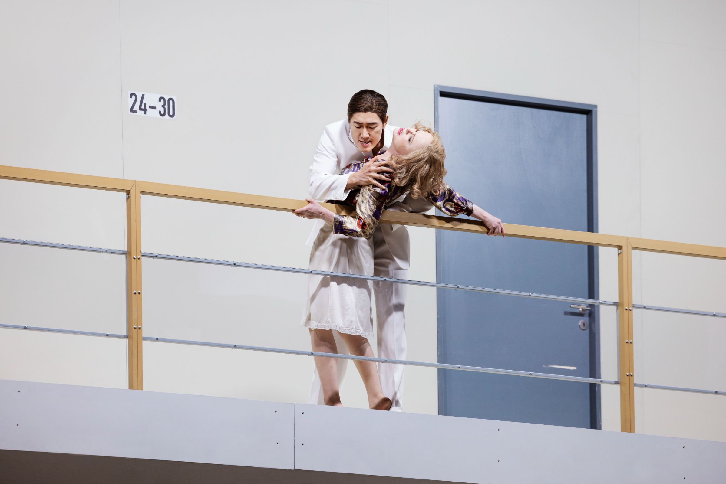 Kangmin Justin Kim (Nerone) and Kerstin Avemo (Poppea) &copy; Miklos Szabo
