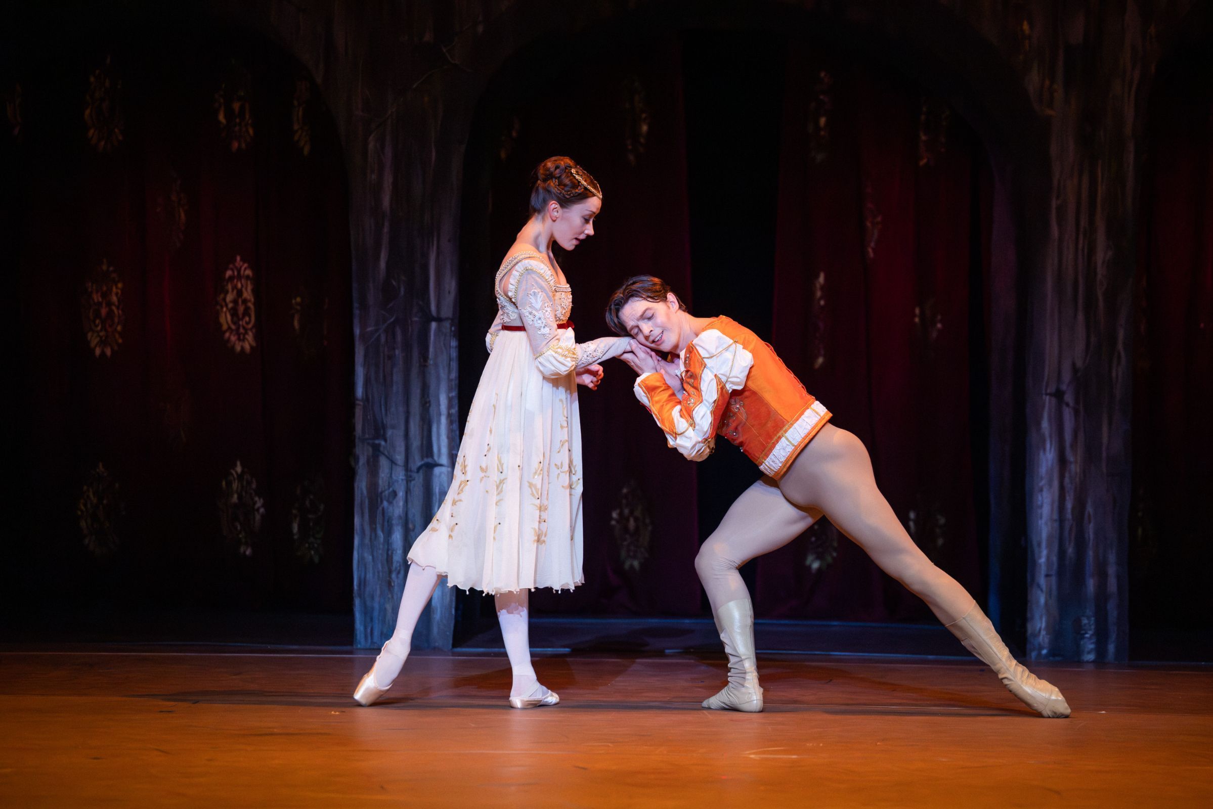 Grace Carroll as Juliet and Joseph Caley as Romeo in John Cranko's <i>Romeo and Juliet</i> &copy; Daniel Boud
