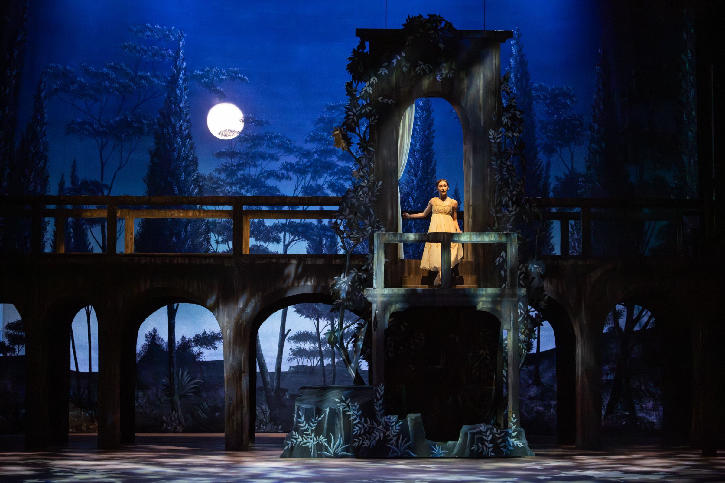 Grace Carroll as Juliet in John Cranko’s <i>Romeo and Juliet</i> &copy; Daniel Boud