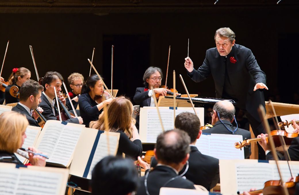 Andrey Boreyko conducts the Boston Symphony Orchestra &copy; Hilary Scott