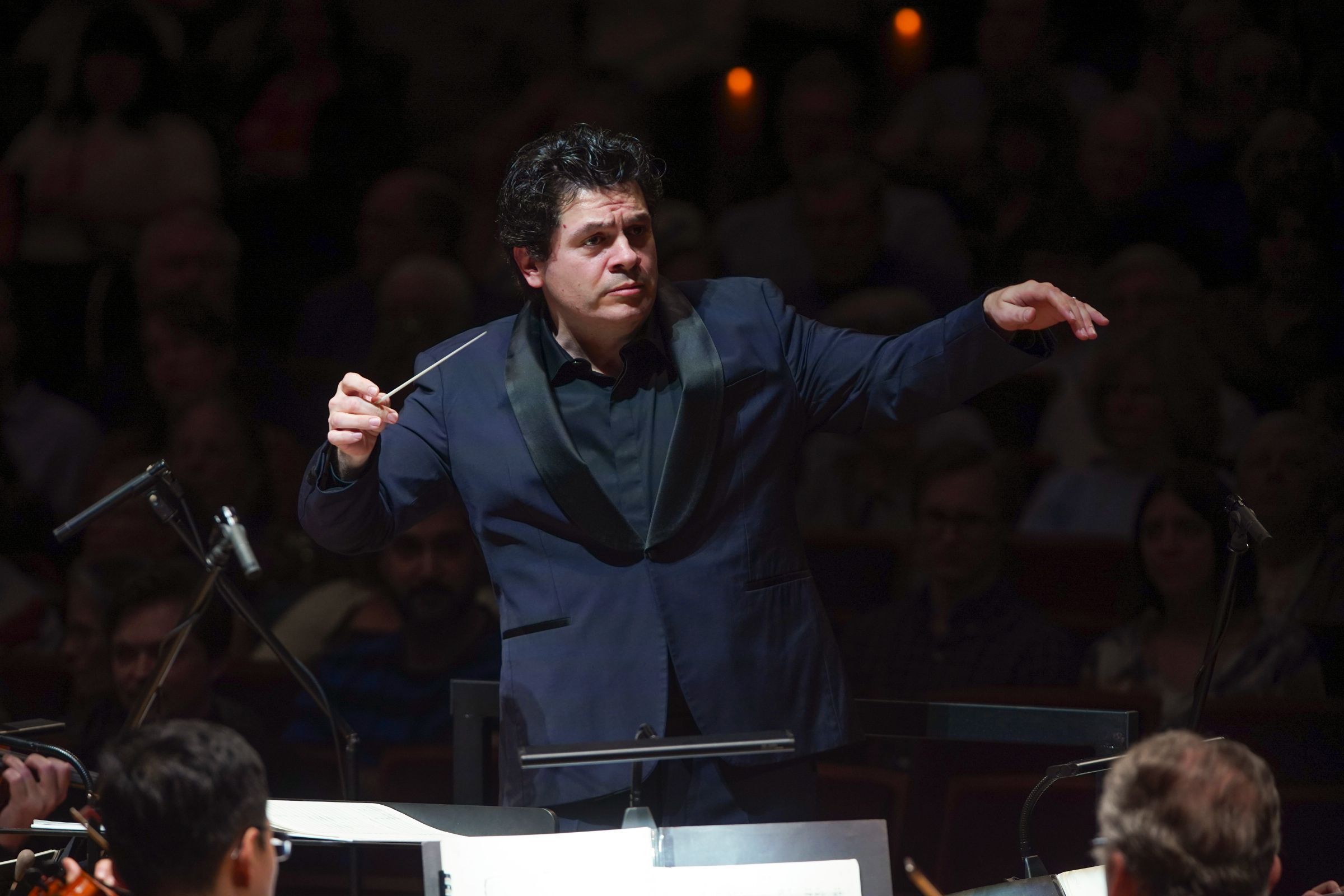 Cristian Măcelaru &copy; Mark Lyons