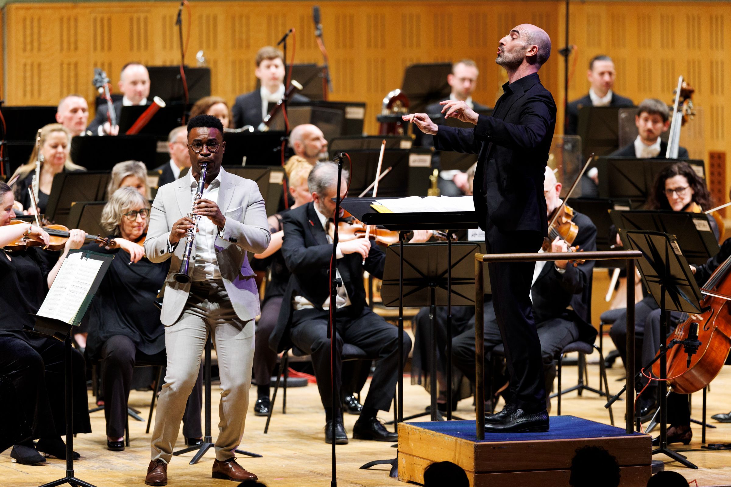 Carlos Ferreira, Peter Whelan and the National Symphony Orchestra Ireland © Andres Poveda